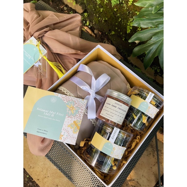 

Hamper Lebaran Mukena The Night