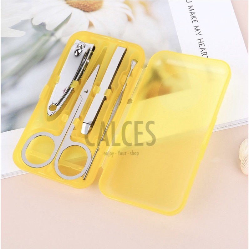 Menicure Pedicure Set 4IN1 / Manicure Pedicure Alat Gunting Kuku 4 in 1