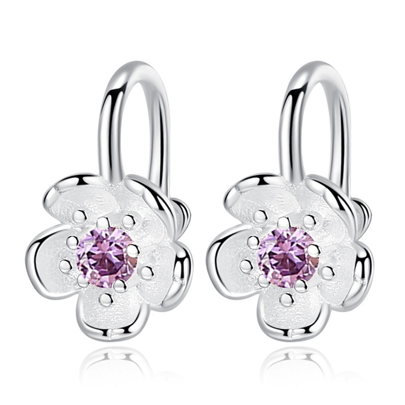 Anting Stud Kristal Bentuk Bunga Sakura Warna Silver Untuk Wanita