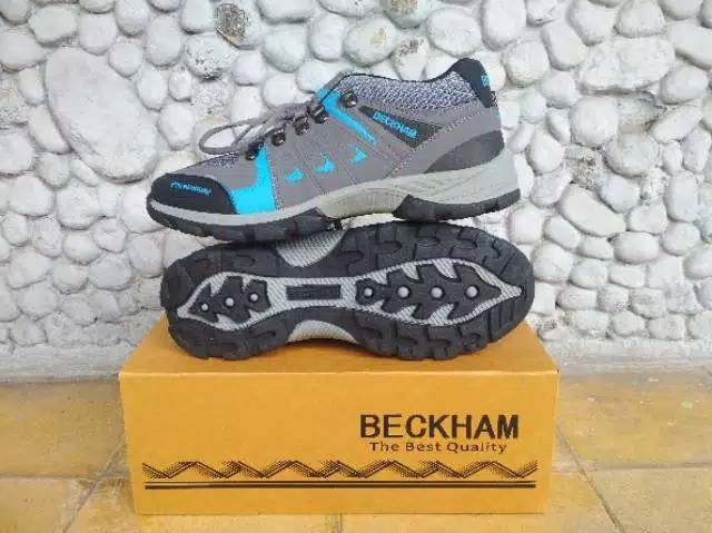 sepatu gunung hiking / sepatu paramount pendek wanita /sepatu pria olahraga outdoor touring beckham