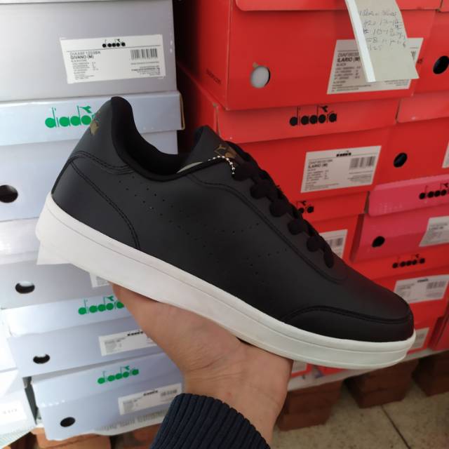 SEPATU DIADORA GIVANO BLACK ORIGINAL 100%