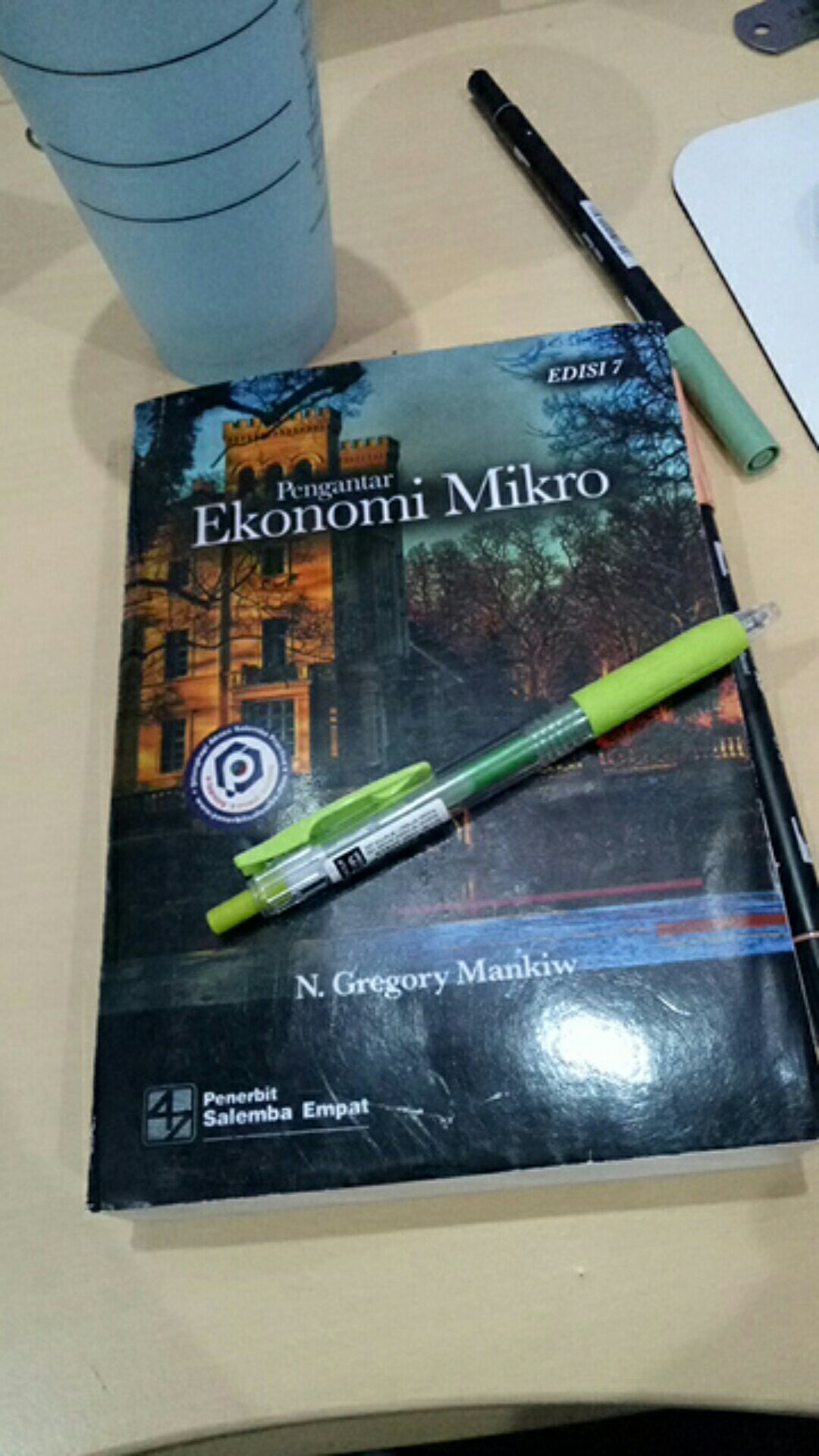 Pengantar Ekonomi Mikro Edisi 7 N. Gregory Mankiw ( Edisi Baru )