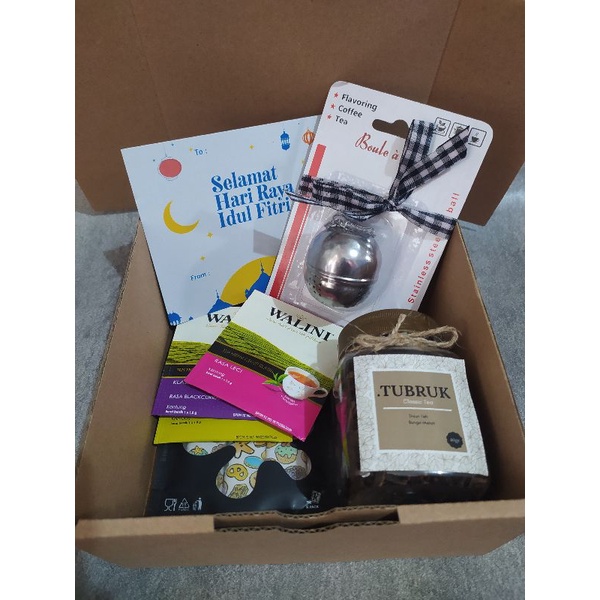 

Paket Hampers/ Tea Hampers/ Hadiah Ulang Tahun/ Kado Ulang Tahun/ Kado Wisuda/ Kado Pernikahan