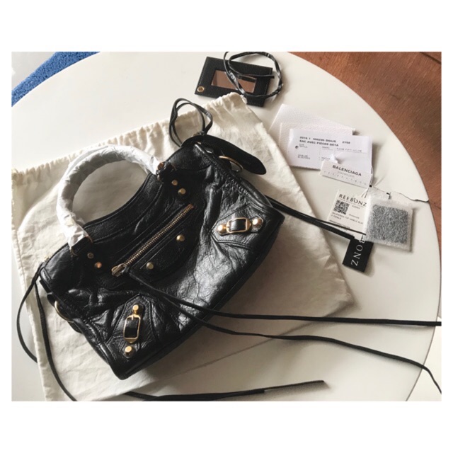 Preloved Balenciaga Classic Mini City