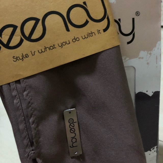 Deenay Scarves - Polos Ultra Satin - warna ungu kecoklatan