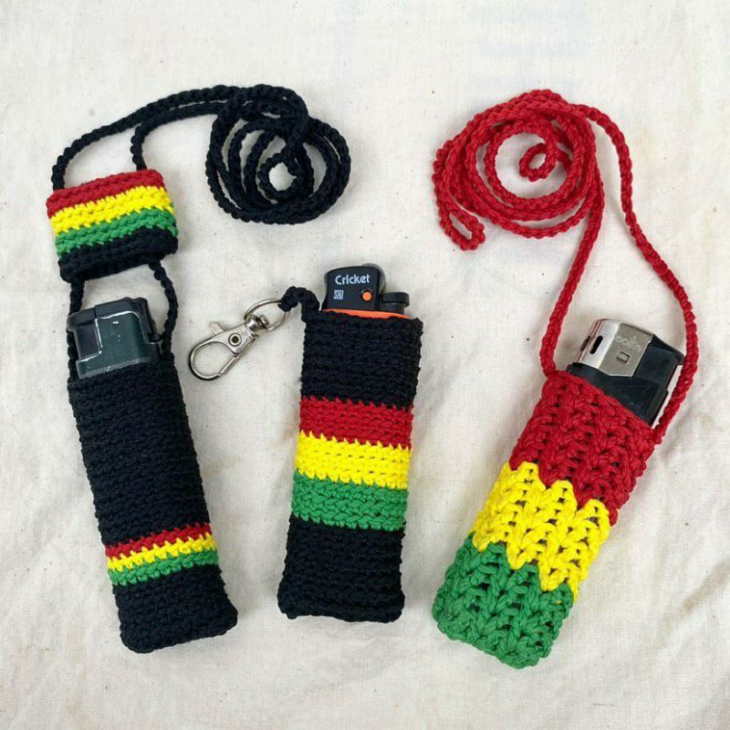 Kalung Korek Rajut Motif Reggae / Sarung Korek Rajut Motif Reggae / Gantungan Korek Rajut Motif Regg