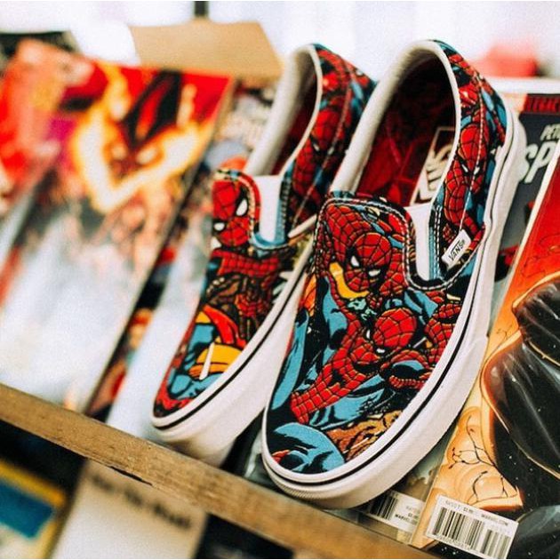 Laris Vans Classic Slip On X Marvel SPIDERMAN Sneakers Sepatu Pria PREMIUM STOK TERBATAS