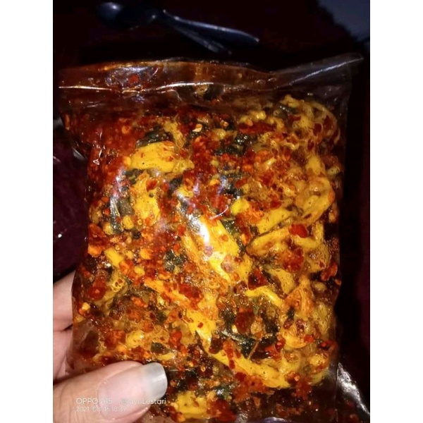 

Kerupuk Mie kuning pedas Daun Jeruk 100gram