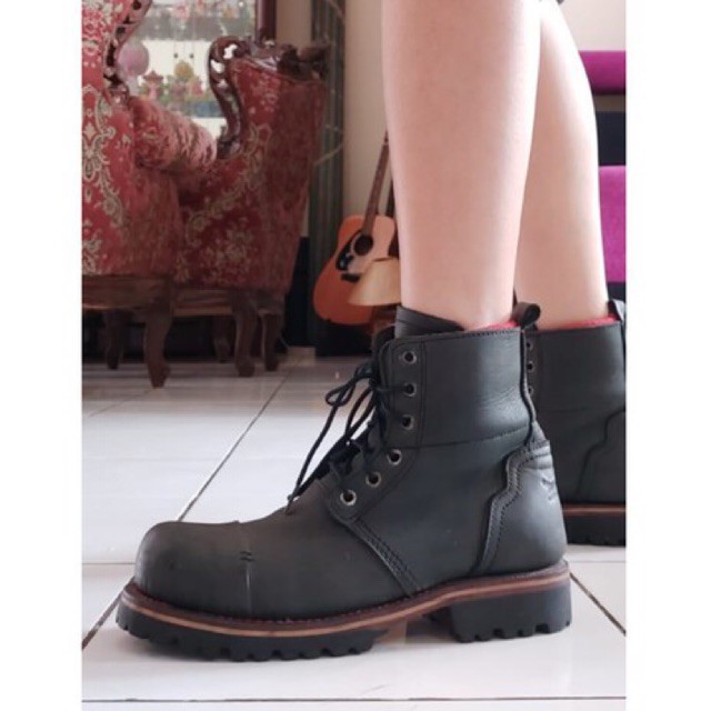 Sepatu Boots WAYOUT AUTHENTIC / PRELOVED