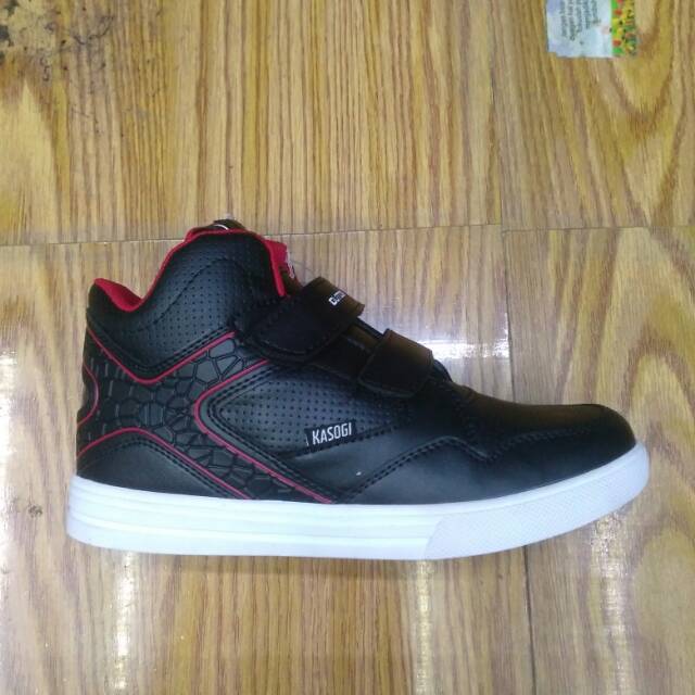 Sepatu sekolah kasogi hitam putih