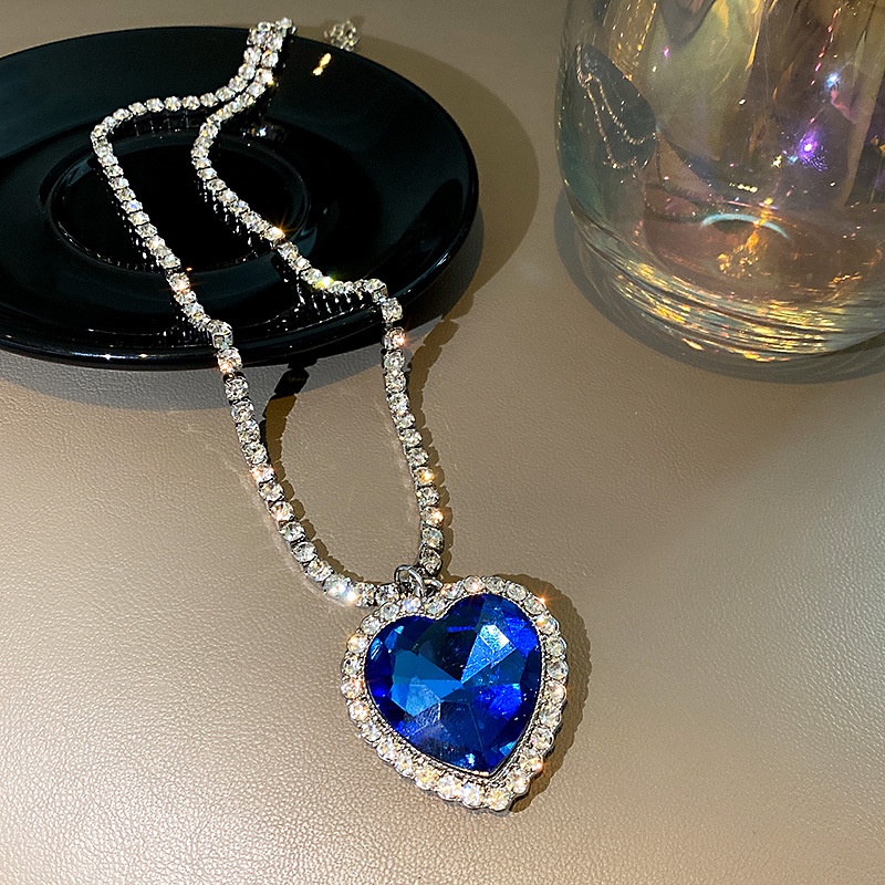 Kalung Liontin Kristal Berlian Imitasi Warna Biru Laut Desain Hati Titanic Forever Untuk Wanita