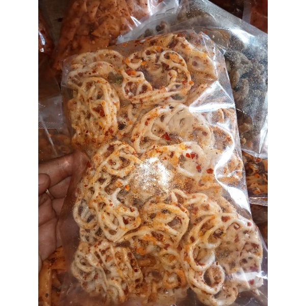 

pedo kriwil pedas gurih daun jeruk 100 gram