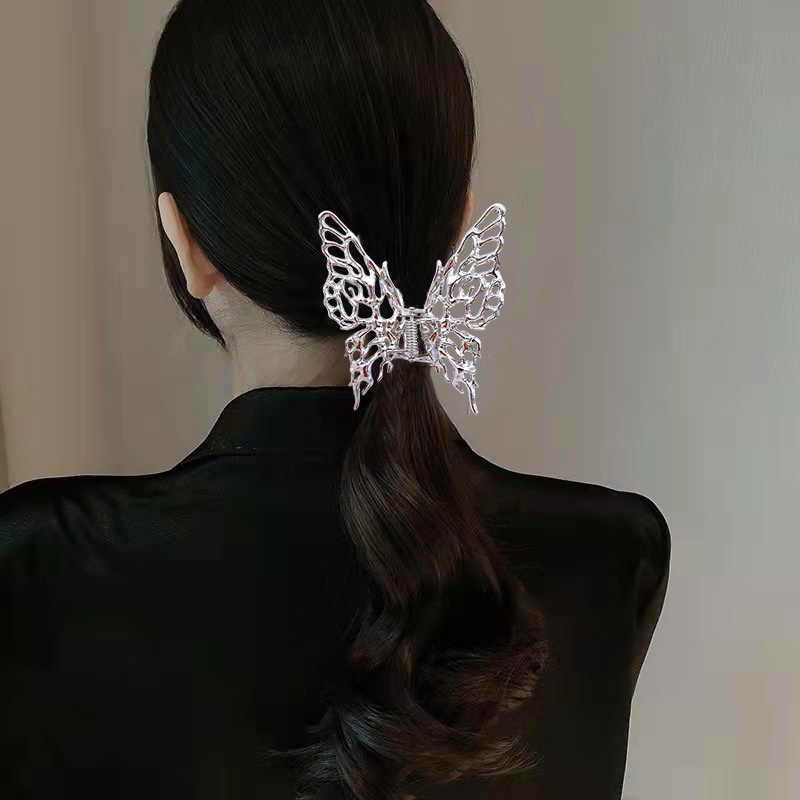 Jepit Rambut Bentuk Kupu-Kupu Model Hollow Bahan Metal Untuk Wanita