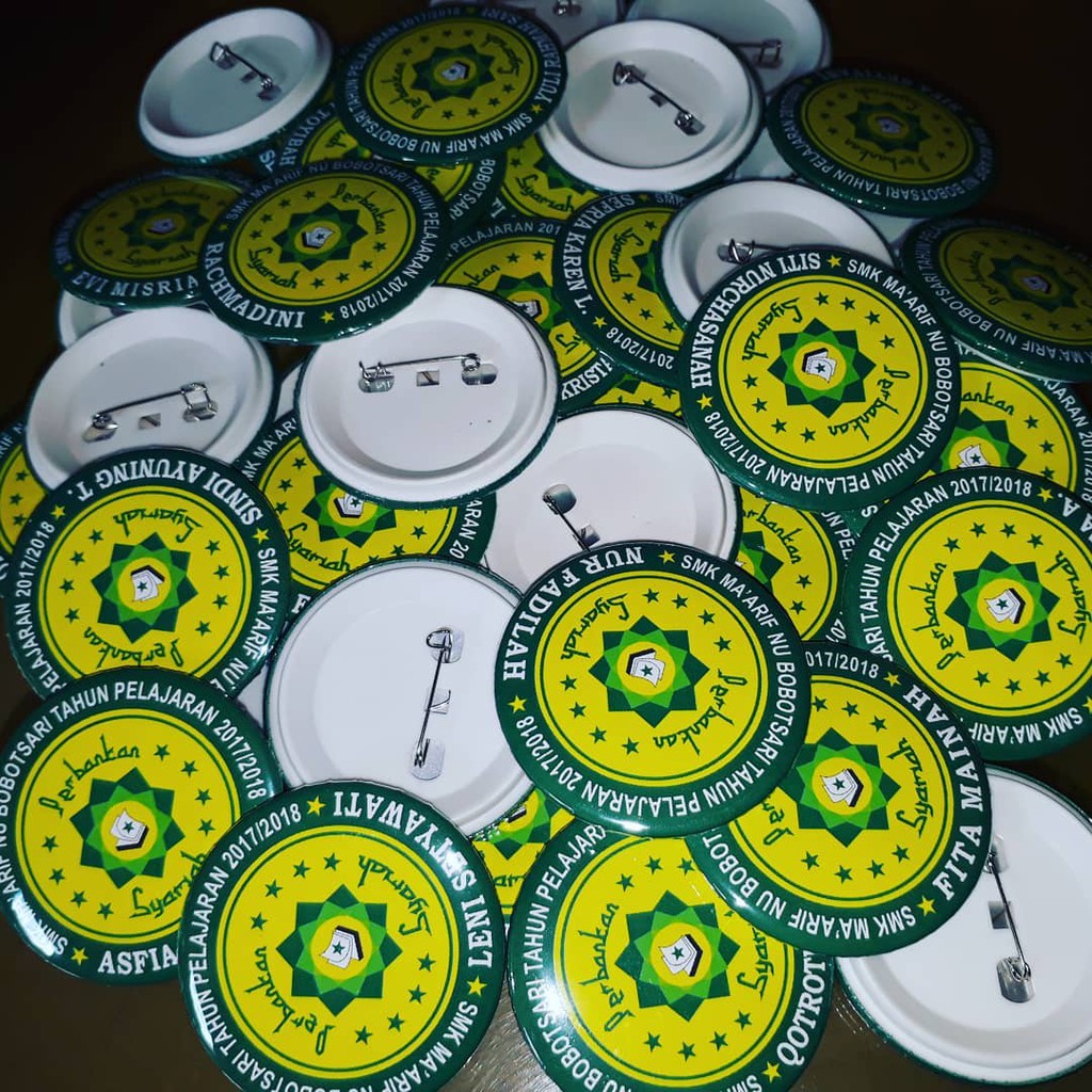 

jASA bikin pin & ganci untuk sekolah, souvenir nikah, kantor, dll