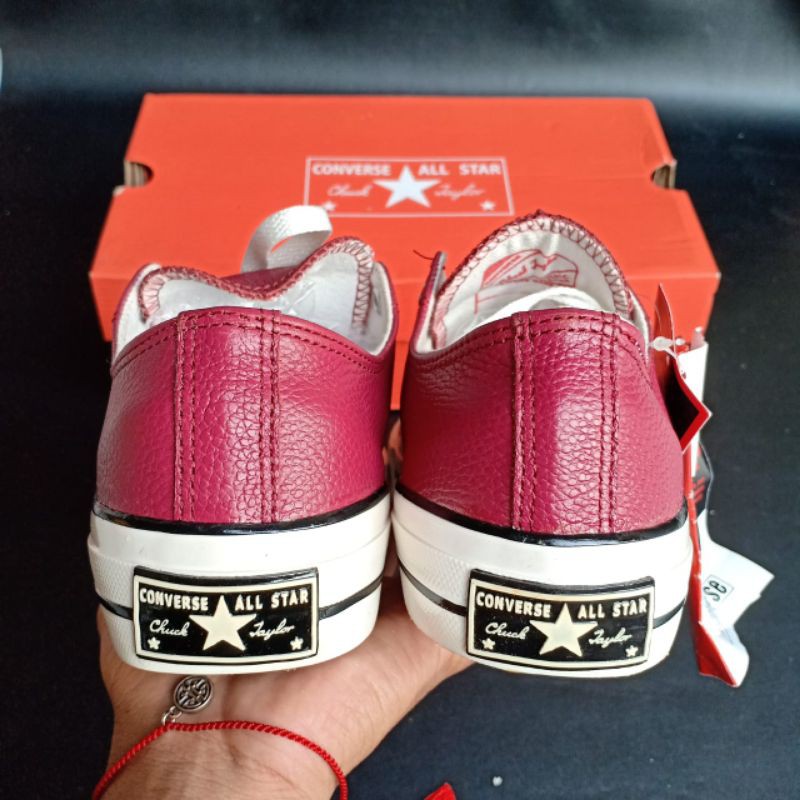 

convers kulit