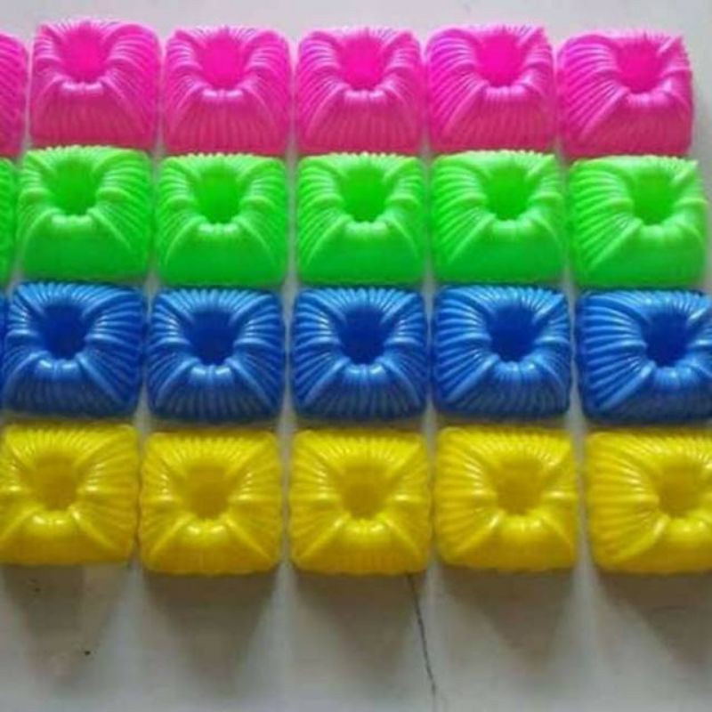 cetakan kue putri ayu bahan plastik warna warni isi 12 pcs