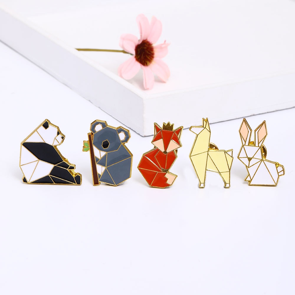 Bros Pin Enamel Bentuk Origami Hewan Kartun Bahan Alloy Untuk Pria Dan Wanita