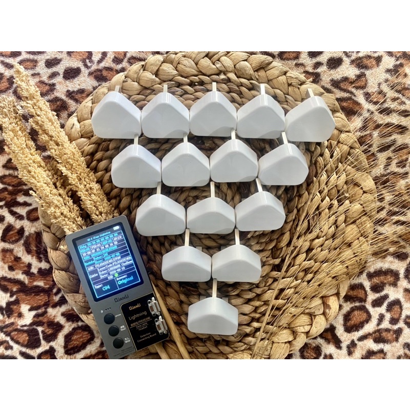Adaptor charger iphone second original 5w(adaptorsaja) goodcondition