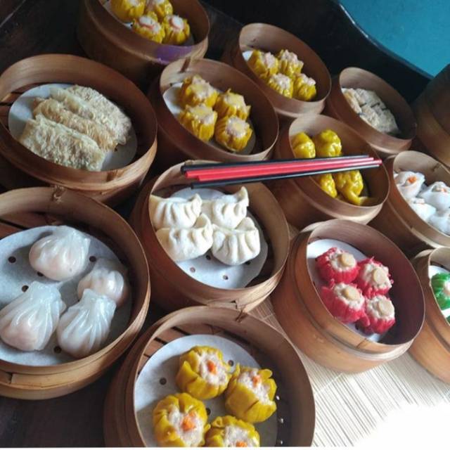 

Dimsum frozen grandma #food #dimsum #hakau #siomay #kwotie #lumpiaayam #siomaymercon