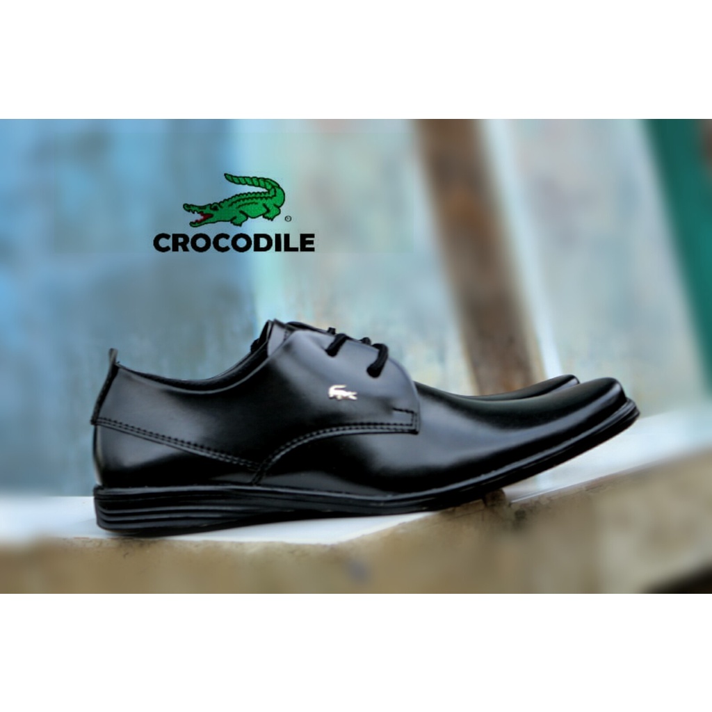 sepatu pria crocodille tali hitam