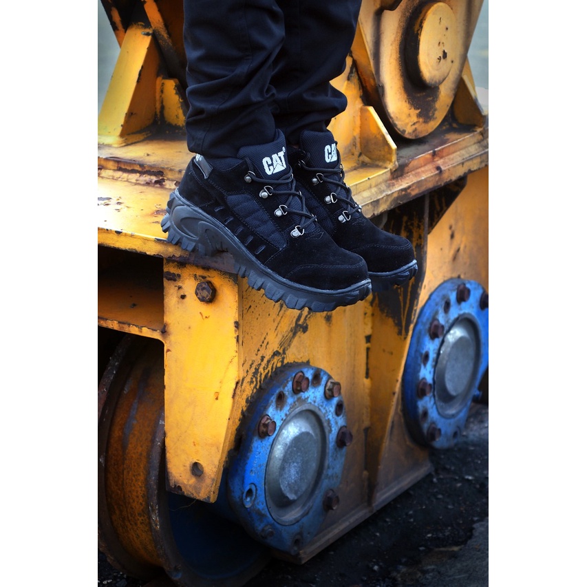 Sepatu Kerja Lapangan Industri Safety Booth Black Pendek Ujung Besi Baja