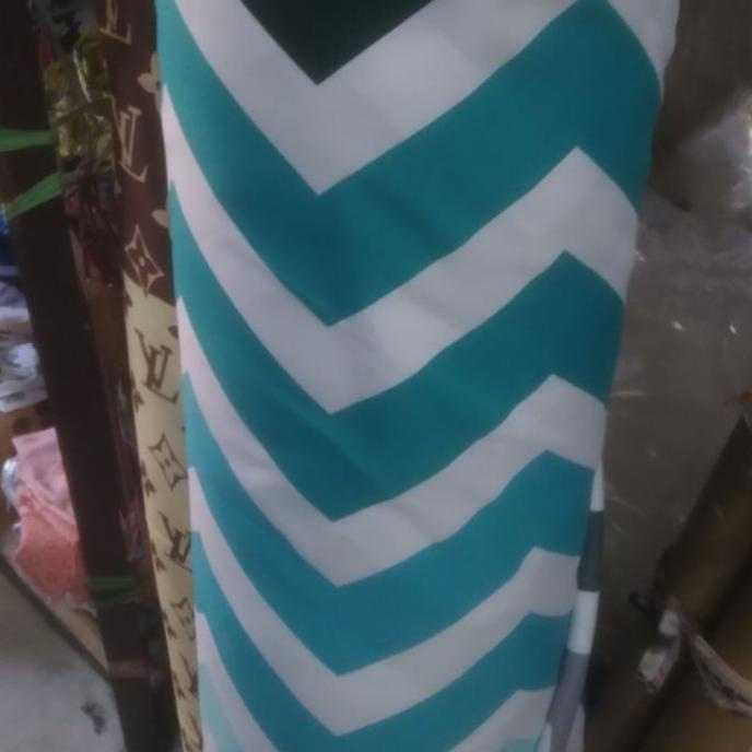 COD Bahan Kain Sprei Meteran Katun Microtex Disperse Motif Abstrak Garis Zig Zag