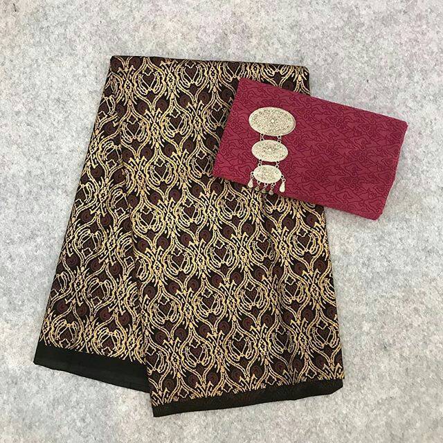 Set kain batik prada emas