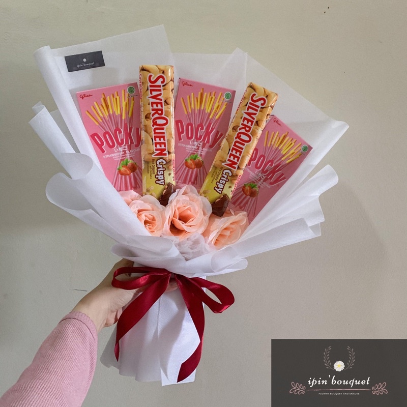 

buket coklat , buket silverqueen , buket pocky , buket wisuda , hadiah ulang tahun