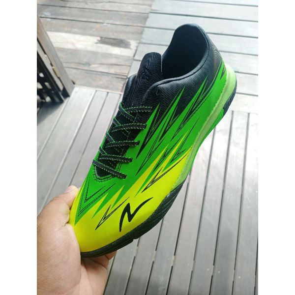 SEPATU FUTSAL SPECS LIGHTSPEED 3 IN