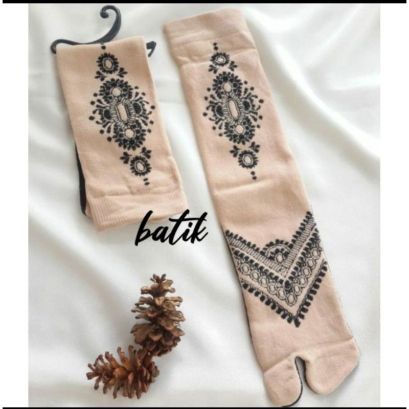 Kaos Kaki Jempol Motiv  Muslimah