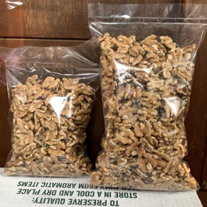 

Kacang Wallnut mentah utuh 80% Organic 500gr