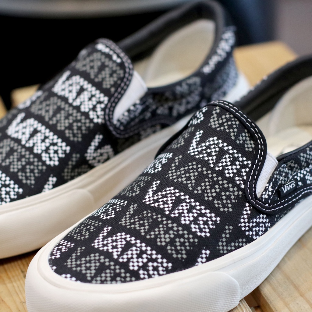 TERLARIS SEPATU SLIP ON LX 59 PRINT BLACK NEW