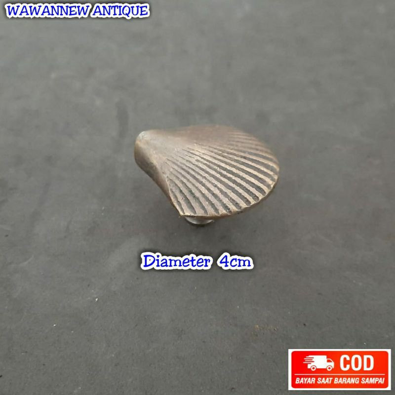 Tarikan Laci Lemari Pintu Rumah Kuningan Antik Motif kerang 4cm