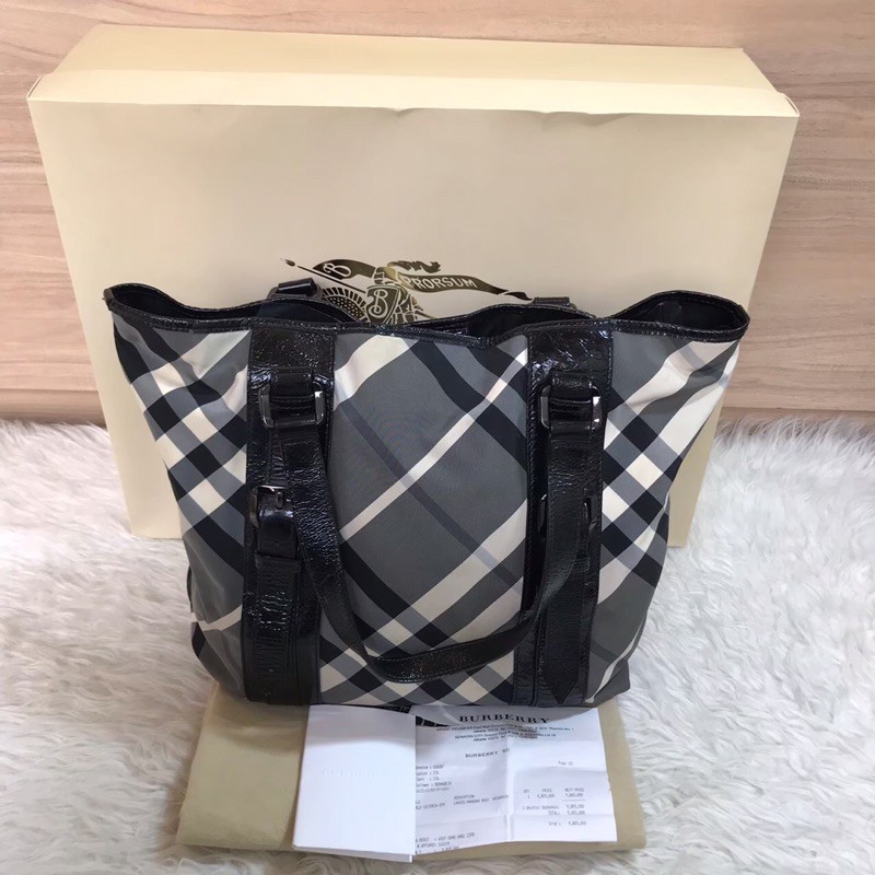 Authentic preloved Tas Burberry Ladies Beat