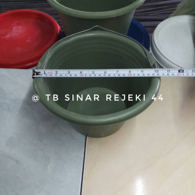 EMBER KECIL COR Air Bangunan Proyek Aduk Semen Anti Pecah EMBER KECIL COR Air Bangunan Proyek Aduk Semen Anti Pecah