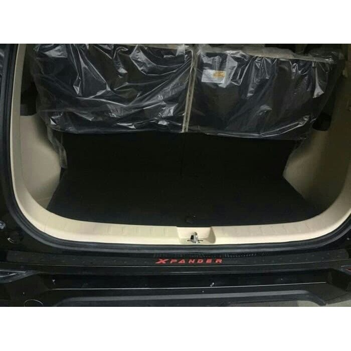 SILLPLATE BELAKANG MOBIL XPANDER