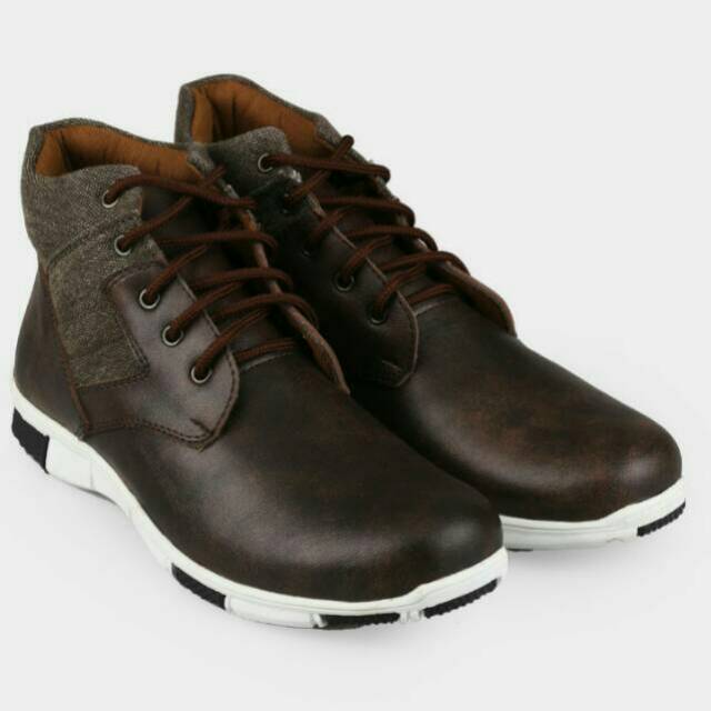 Yongki Komaladi Sepatu Boots Pria