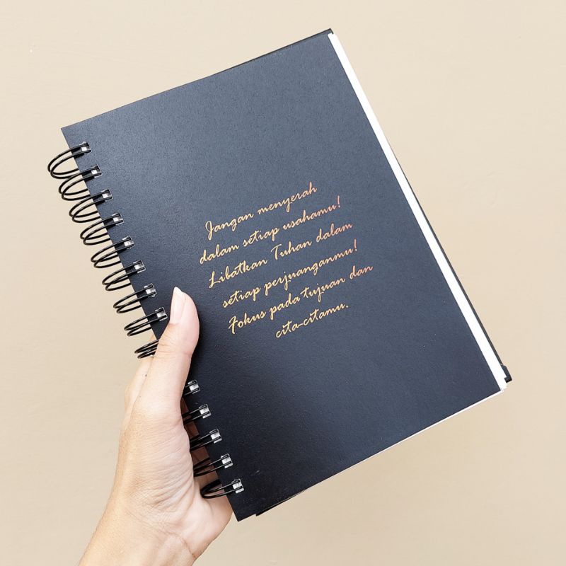 

[Notebook Custom + 4 Lembar Halaman Tambahan] Notebook Custom Hardcover A5 A6 / Notebook Custom Satuan / Notebook Custom Quotes / Quotes di Dalam Buku / Buku Catatan Custom / Buku Diary Tebal / Notebook Aesthetic Murah / Buku Catatan Kuliah / 4 Lembar