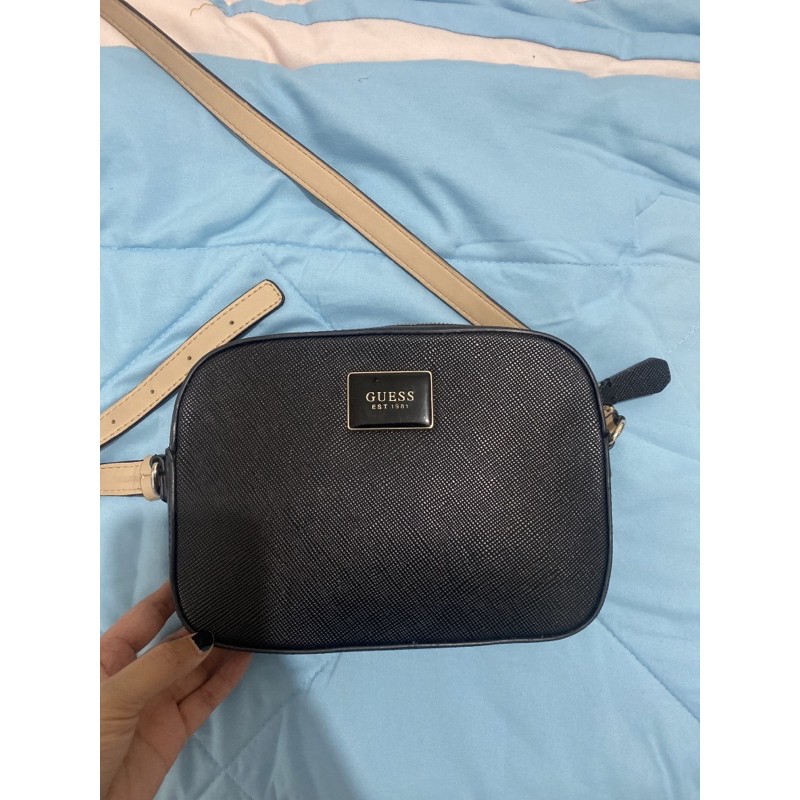 tas guess hitam