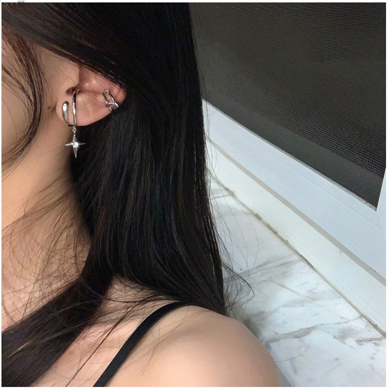 Anting Klip Silver Model Silang Aksen Mutiara Gaya Korea