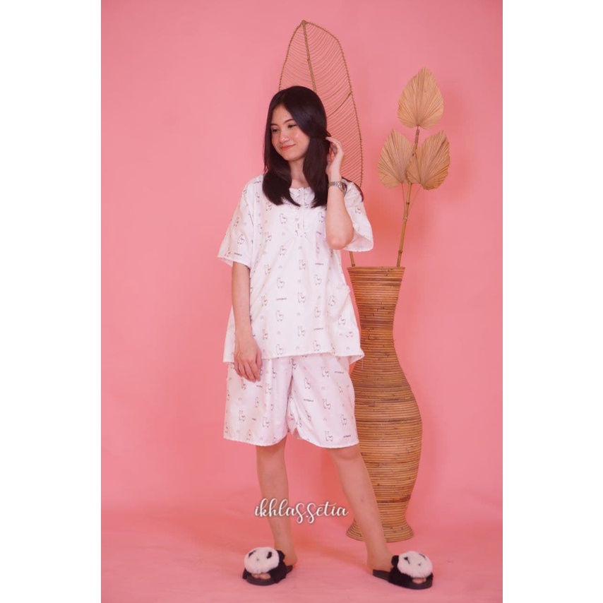 PIYAMA SETELAN PENDEK JUMBO KATUN KARAKTER BAJU TIDUR KANCING DEPAN-KJ DOMBA PUTIH