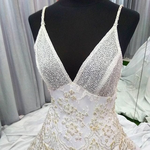 PRELOVED Baju/Dress/Gaun Pengantin Pesta Wedding putih payet