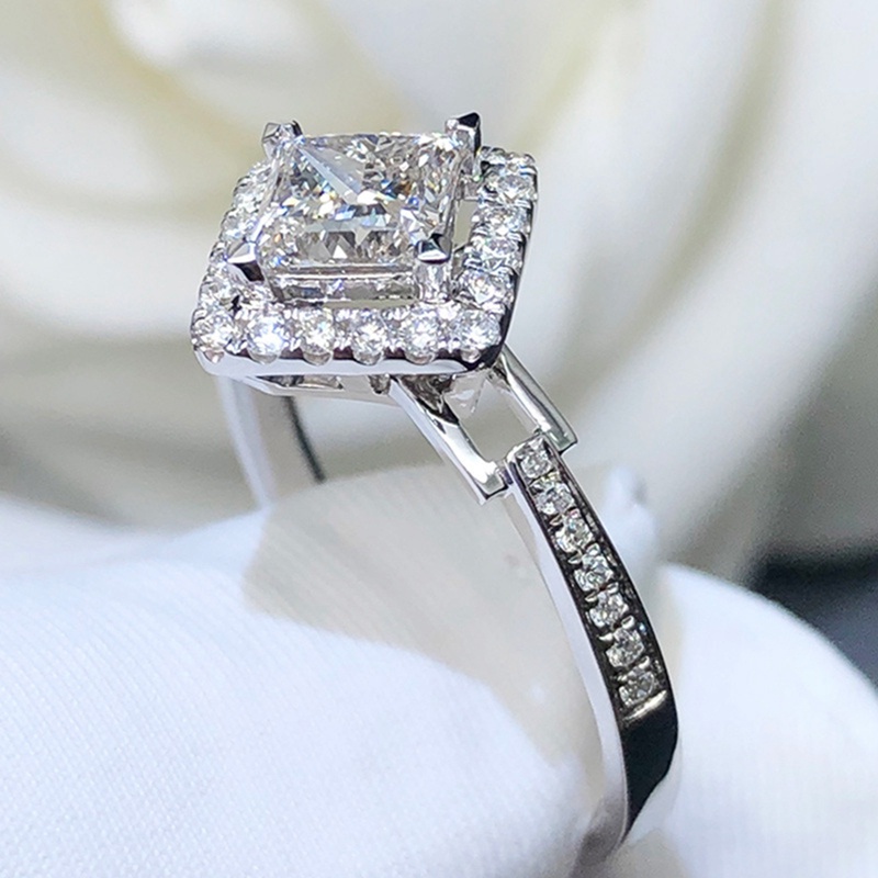 Cincin Bentuk Persegi Bahan Cubic Zirconia Warna Silver Untuk Wanita