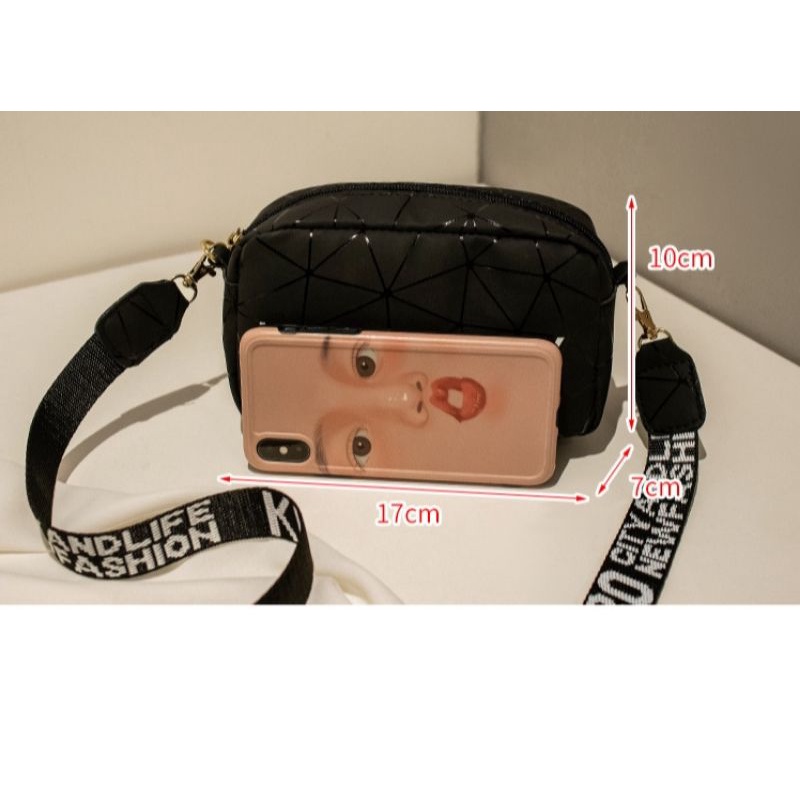 Tas Selempang Korea Wanita Woman Bag Motif Garis 3D Little Beauty Merah Pink Fashion Trend 2021 A24