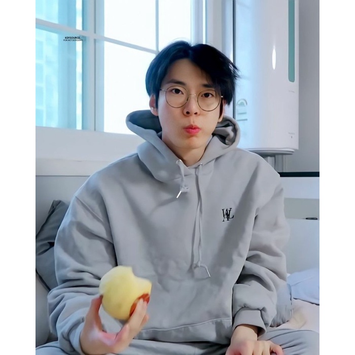 jaket wanita Hoodie Jumper Wooallong Signature Logo Dada Kiri Doyoung BTS Kpop NCT - M, Hitam pakaia