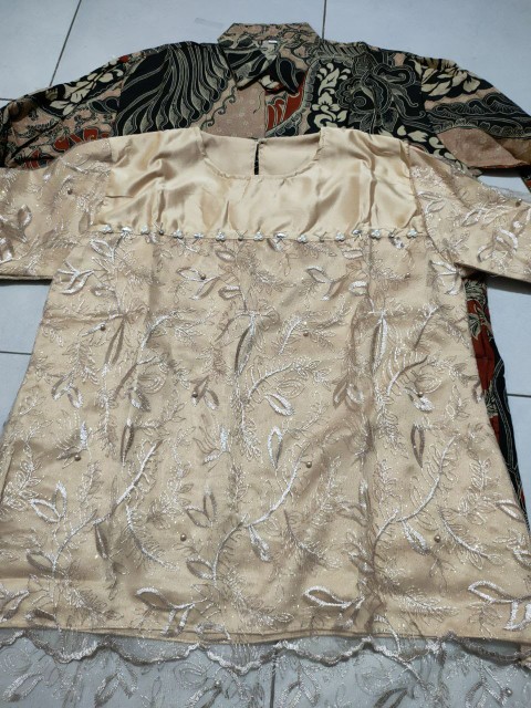 Couple Batik Terbaru 2021 Brukat Premium Sarimbit Batik Kebaya Batik Rnb Batik Couple Keluarga
