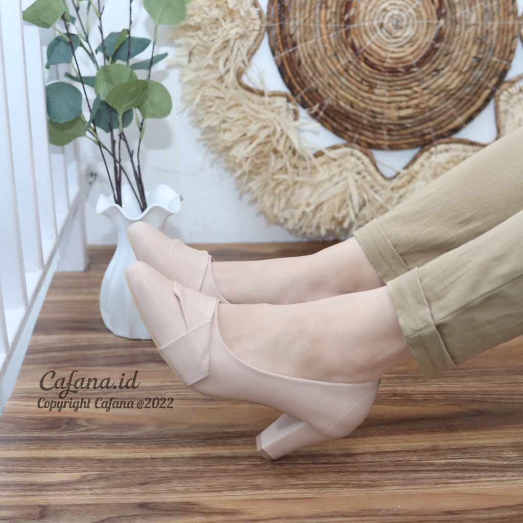 Sepatu Pantofel Premium Wanita Echa  SDH244