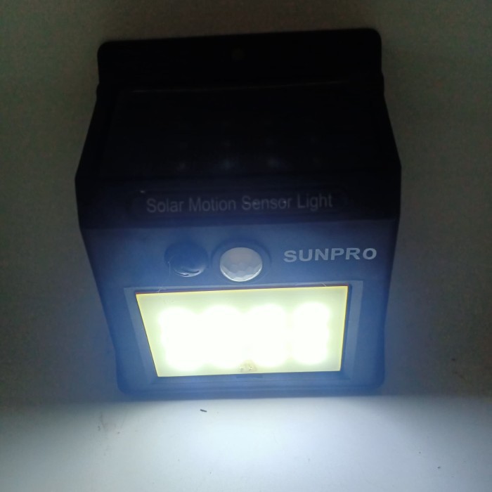 Lampu Led Tenaga Surya Sunpro F-909 - Lampu hias taman Solar