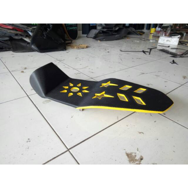 Jok cb 150 r new lubang