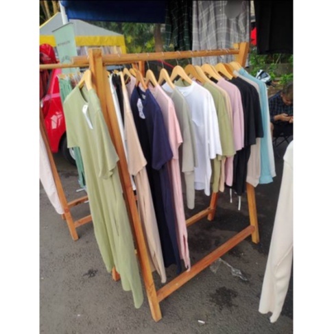 STAND HANGER KAYU MINIMALIS / GANTUNGAN BAJU DISPLAY / GANTUNGAN BAJU LIPAT / STAND HANGER BAJU